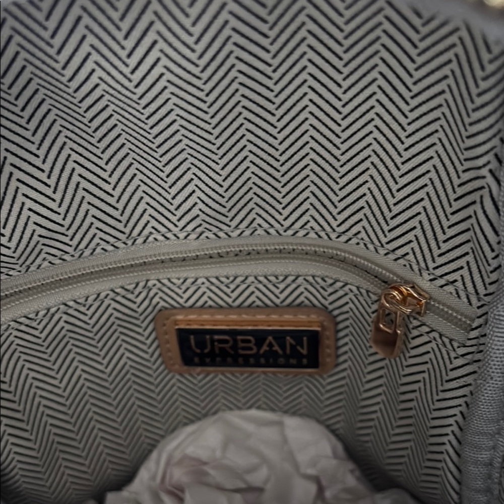 Tan Woven Crossbody Bag NWT
URBAN EXPRESSION - Picture 7 of 8